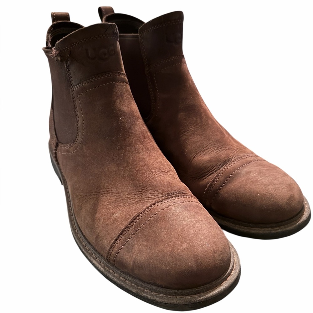 UGG Dalmore Men’s Leather Chelsea Boots – Brown – Size 8.5 Flaw Pictured‎